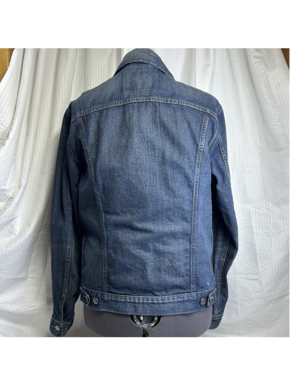 Levi Strauss & Co. Dark Blue Jean Trucker Jacket, Button Front, Pockets, XL - Picture 2 of 11